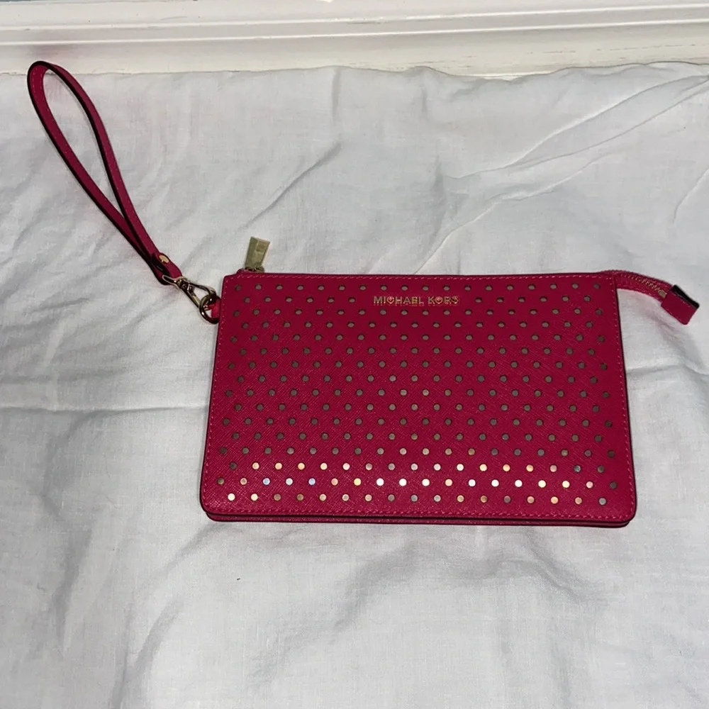 Nwot Michael Kors Jet Set perforated wristlet pouch - Picture 2 of 11